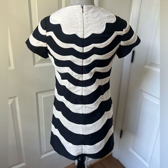 Karta Scallop Black and White Mini Dress Small - Picture 3 of 4